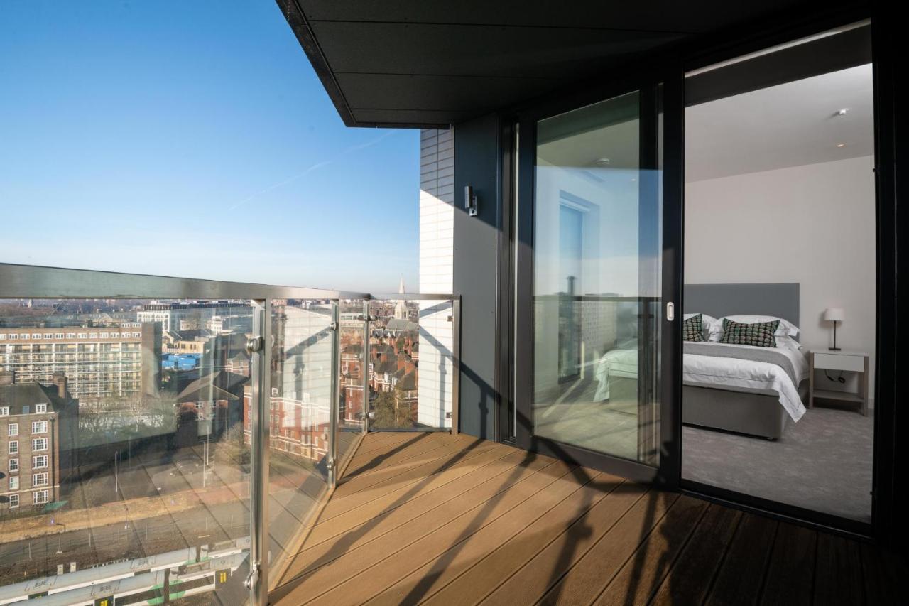 Modern Family Home Close To Victoria Station By Underthedoormat Londen Buitenkant foto