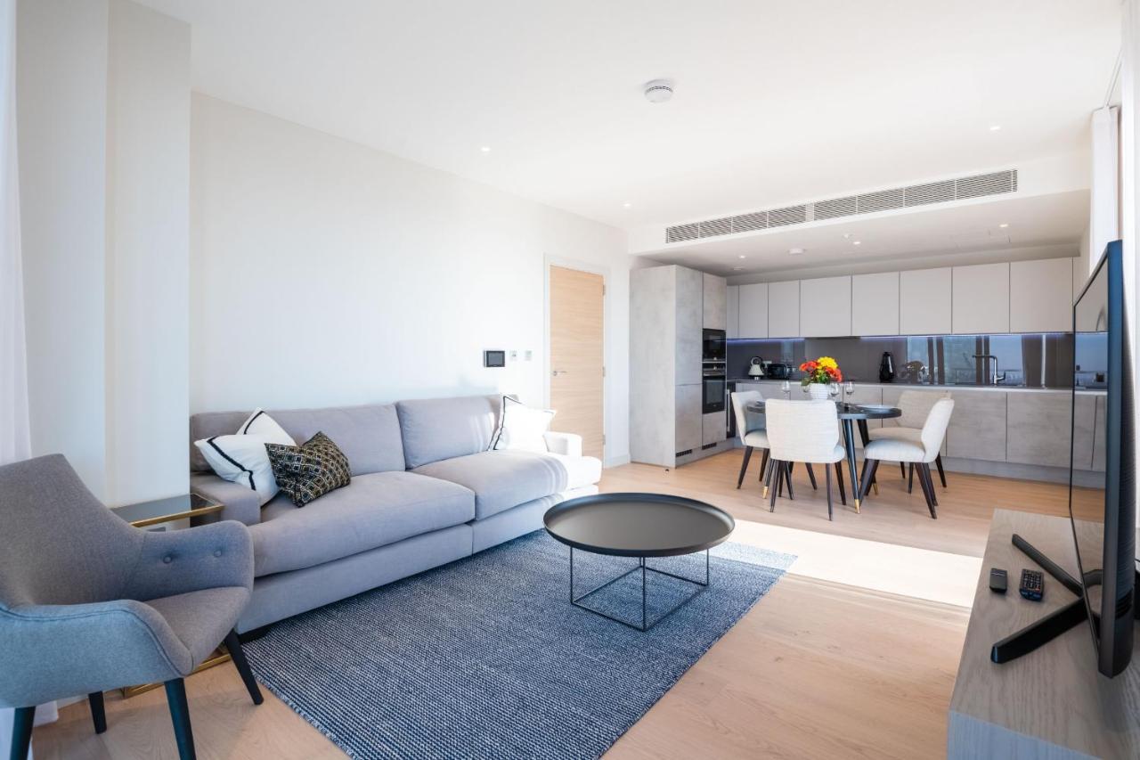 Modern Family Home Close To Victoria Station By Underthedoormat Londen Buitenkant foto