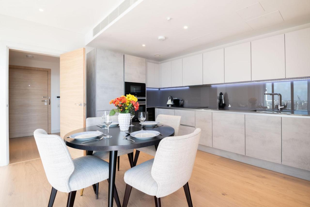 Modern Family Home Close To Victoria Station By Underthedoormat Londen Buitenkant foto
